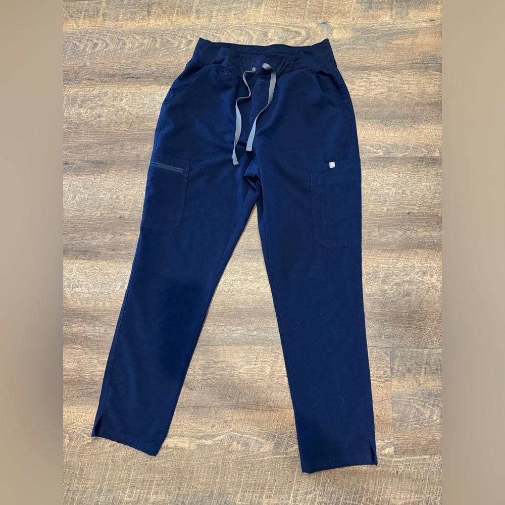 Figs Women's Navy Cargo Pants